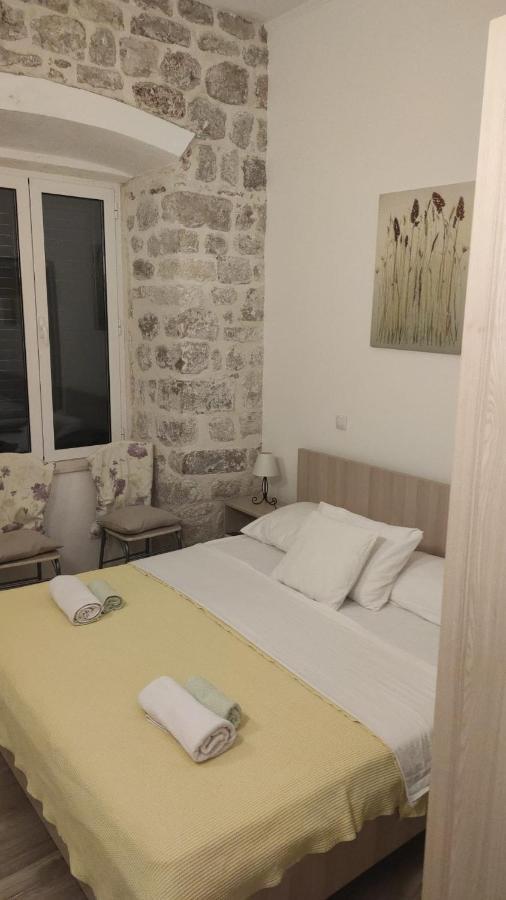 Simply Nikole Bozidarevica 2 A B C D Dubrovnik